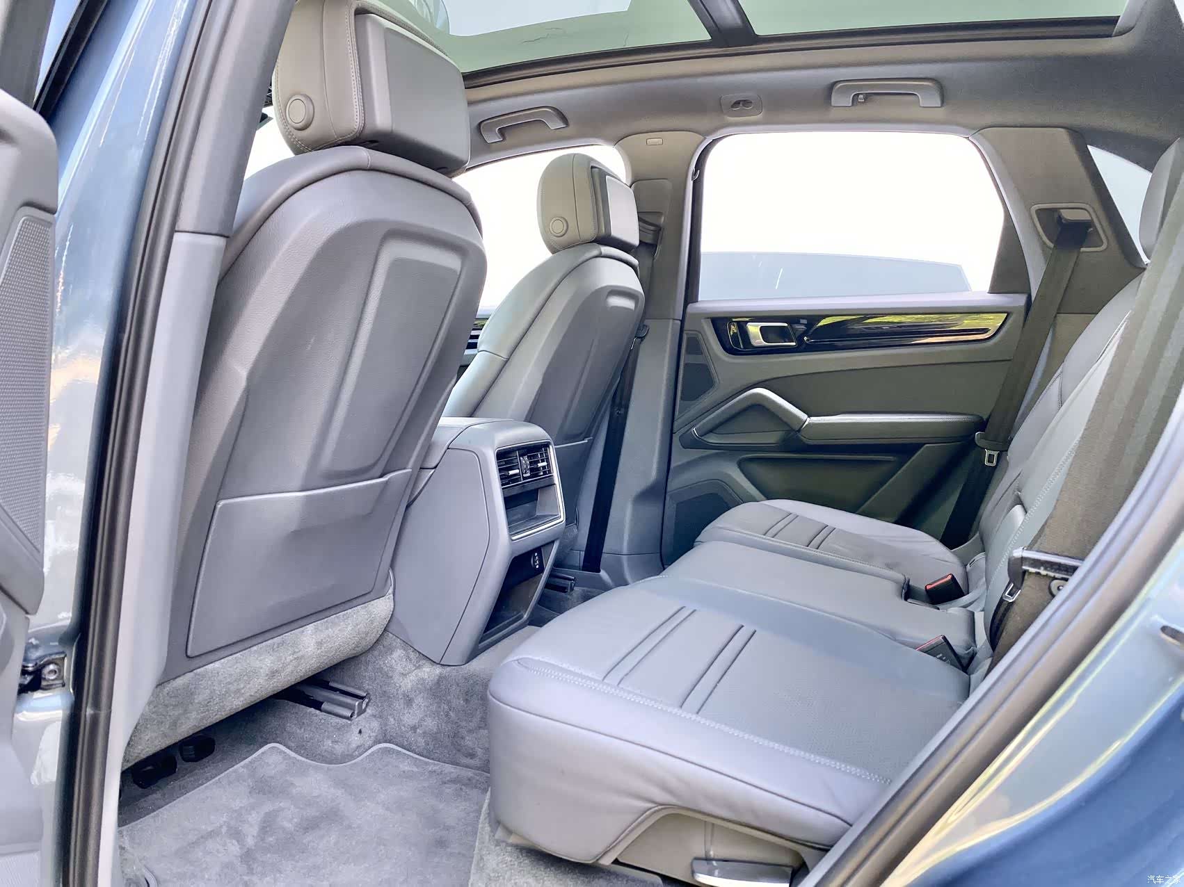 Porsche Cayenne, 2018 12