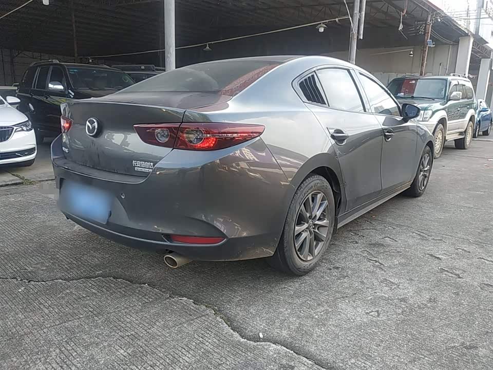 Mazda 3 Angkesaila