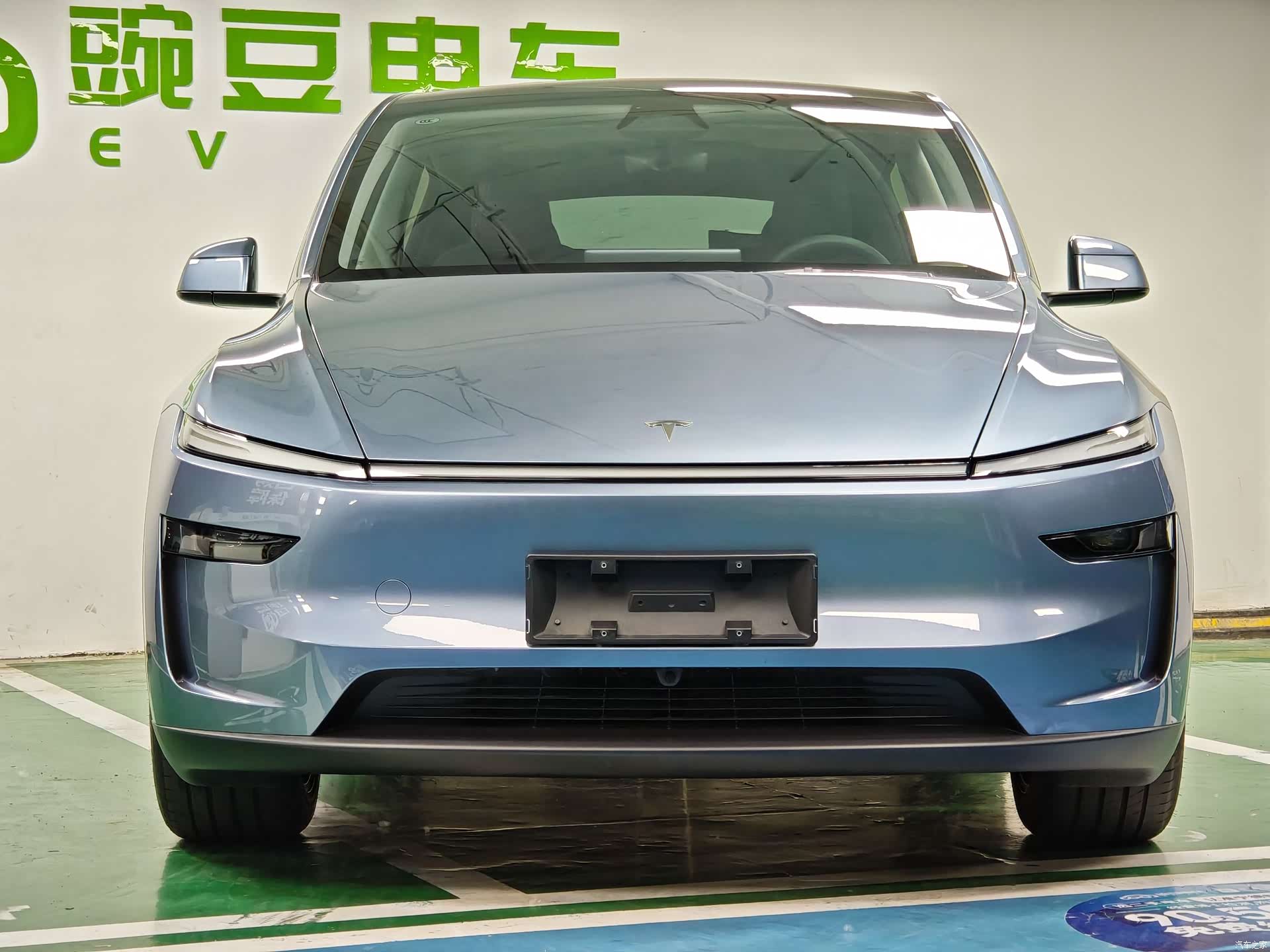 Tesla Model Y, 2025 3