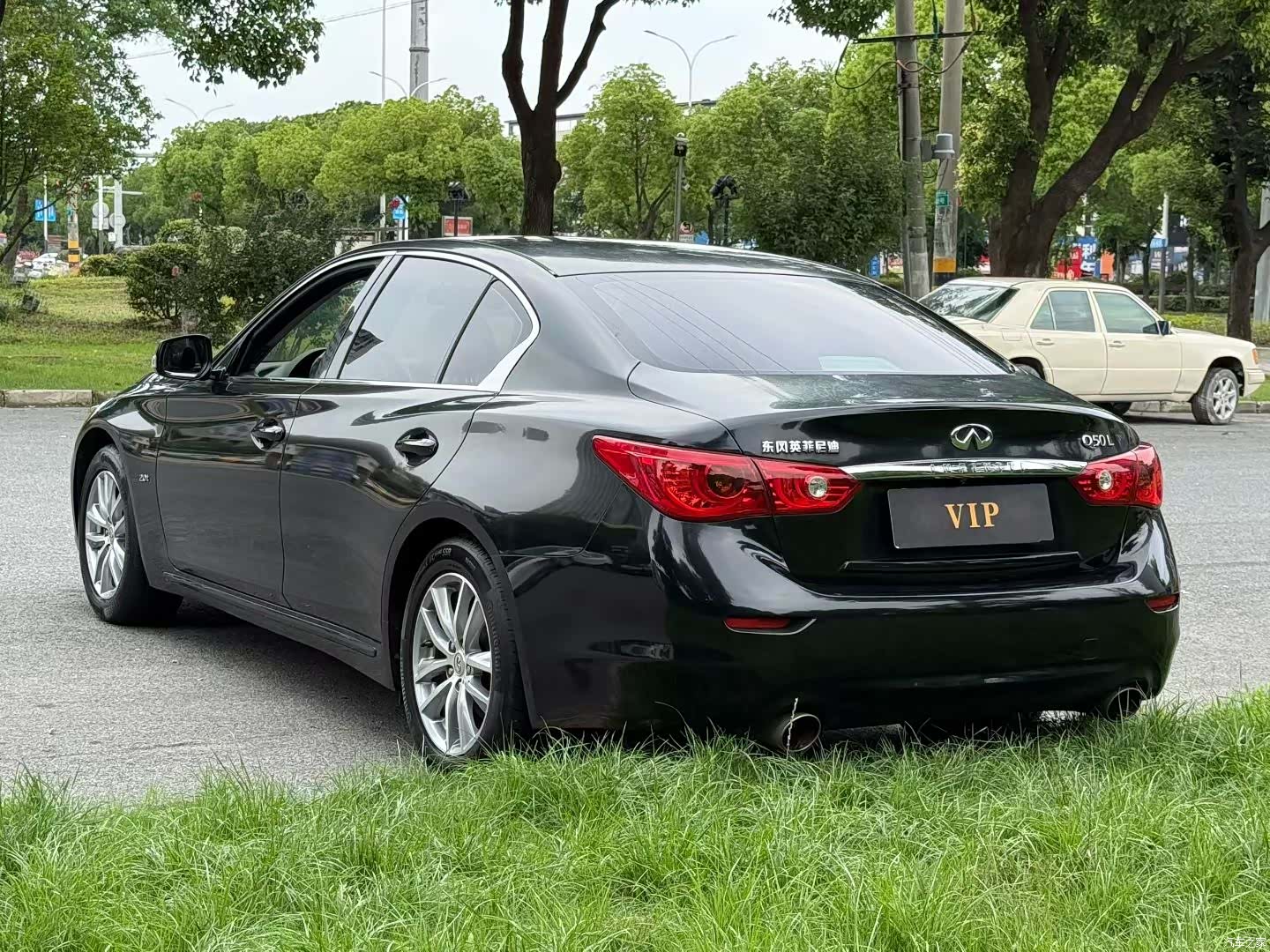 Infiniti Q50L, 2015 9