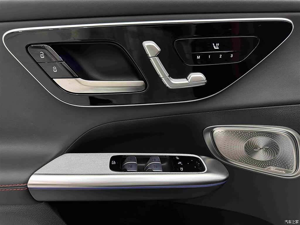 Mercedes-Benz GLC, 2025 27