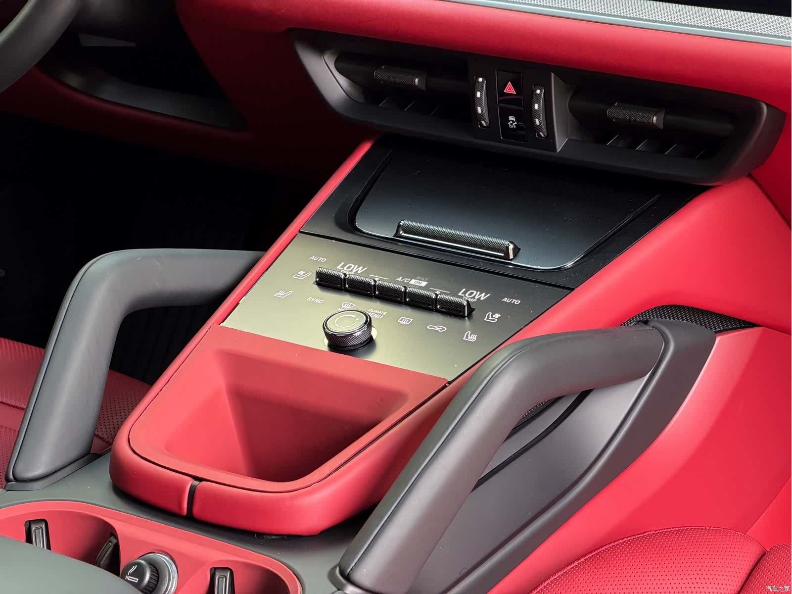 Porsche Cayenne, 2025 16
