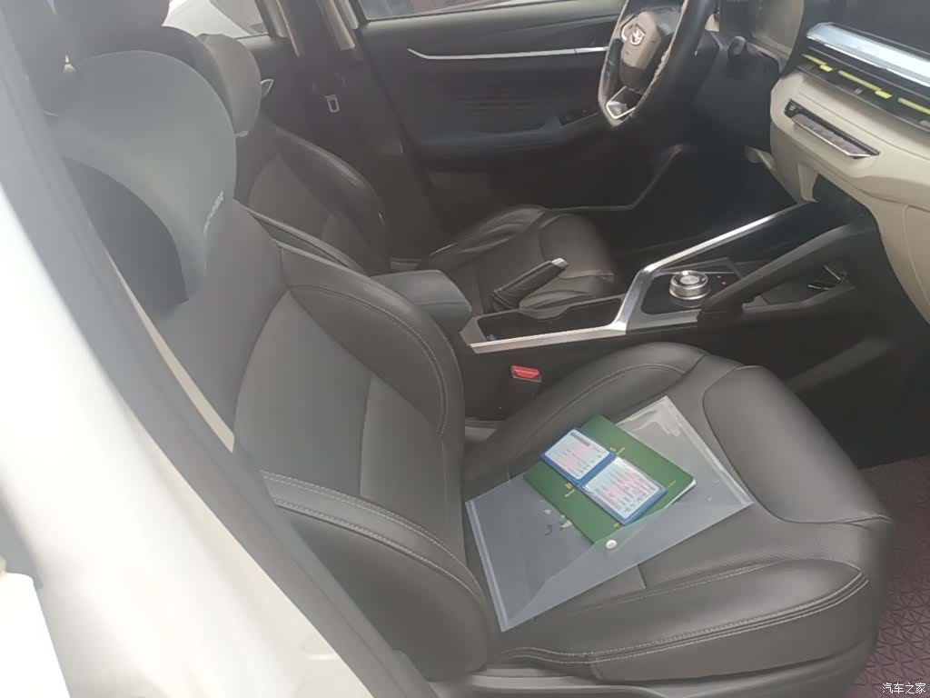 Geely EX3, 2022 25