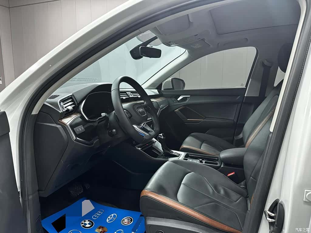 Audi Q3, 2022 10