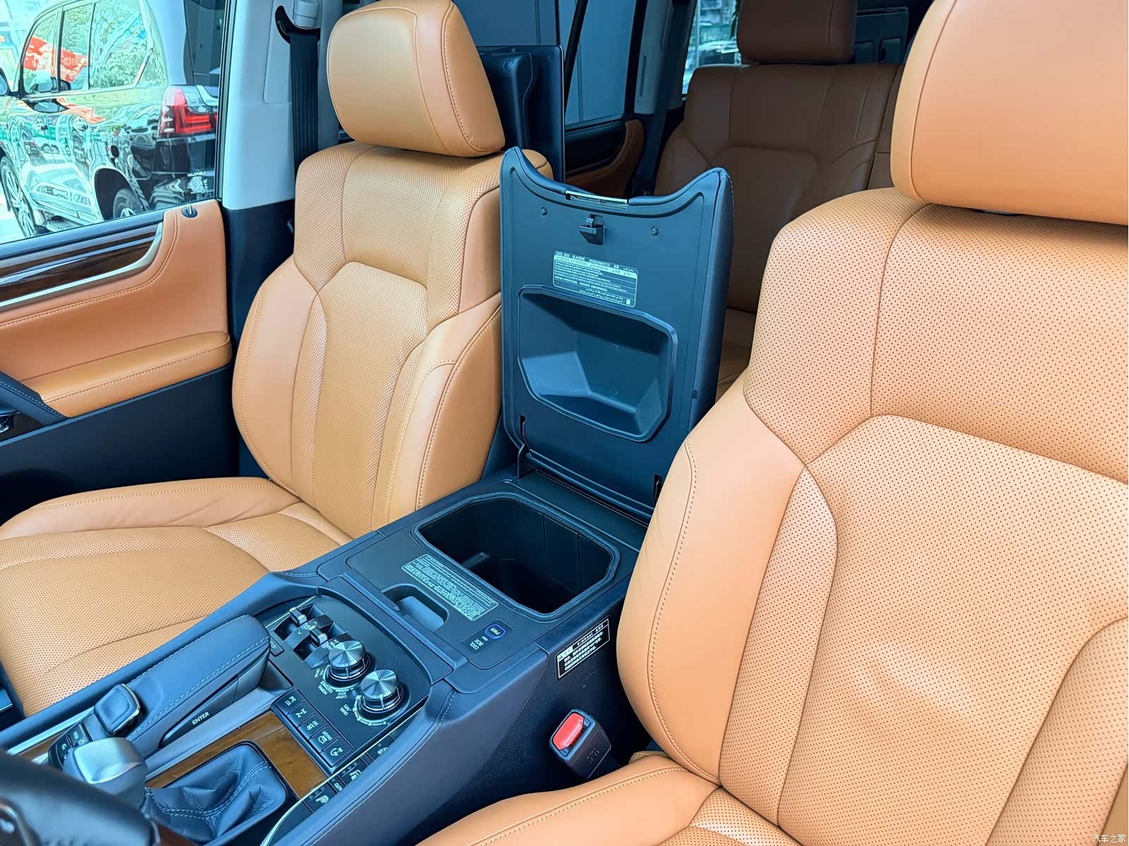 Lexus LX, 2017 14