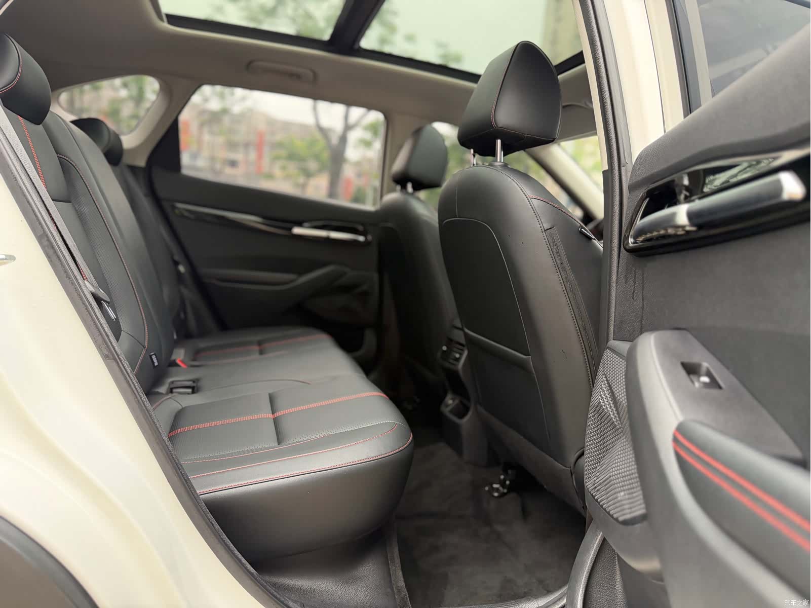 Kia KX3, 2022 10