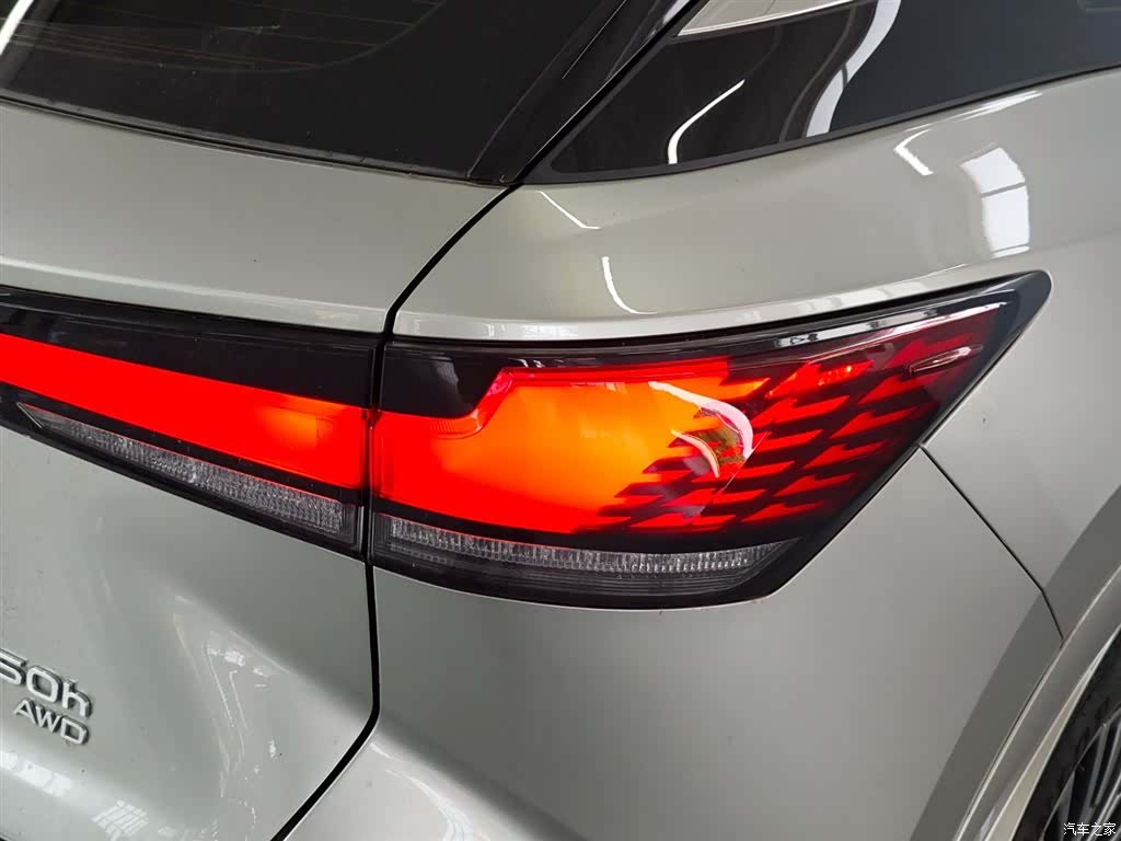 Lexus RX, 2023 21