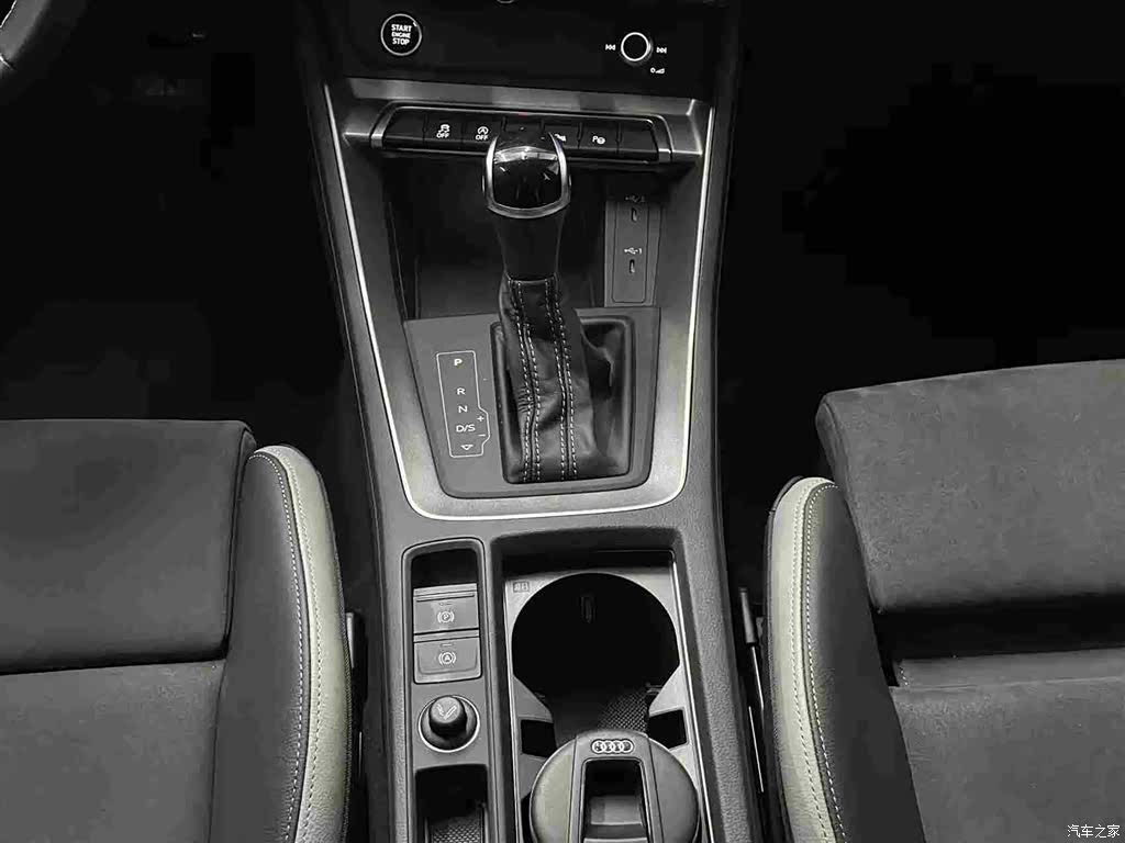 Audi Q3, 2023 16