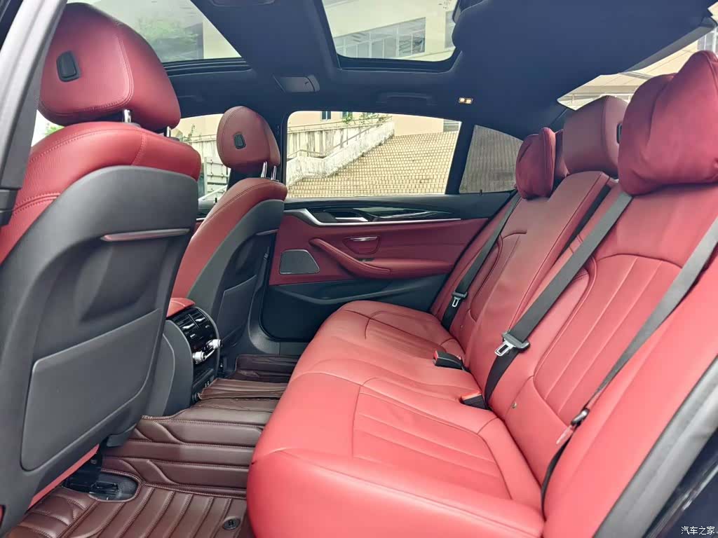 BMW 5 Series, 2020 все фото