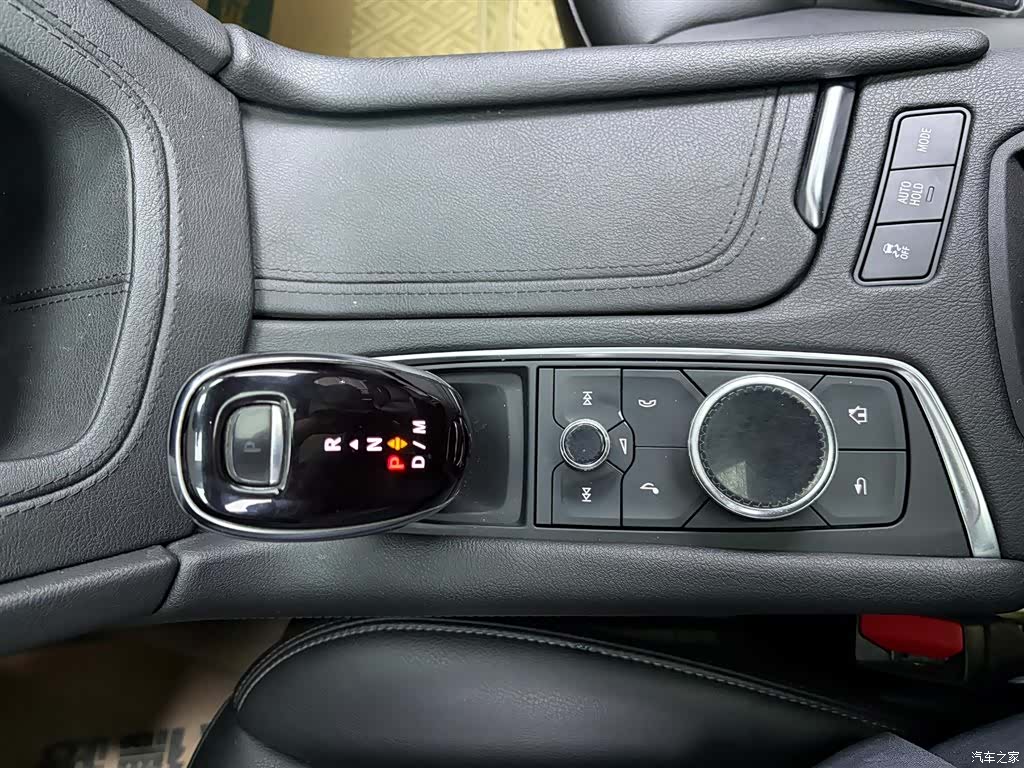 Cadillac XT5, 2021 10