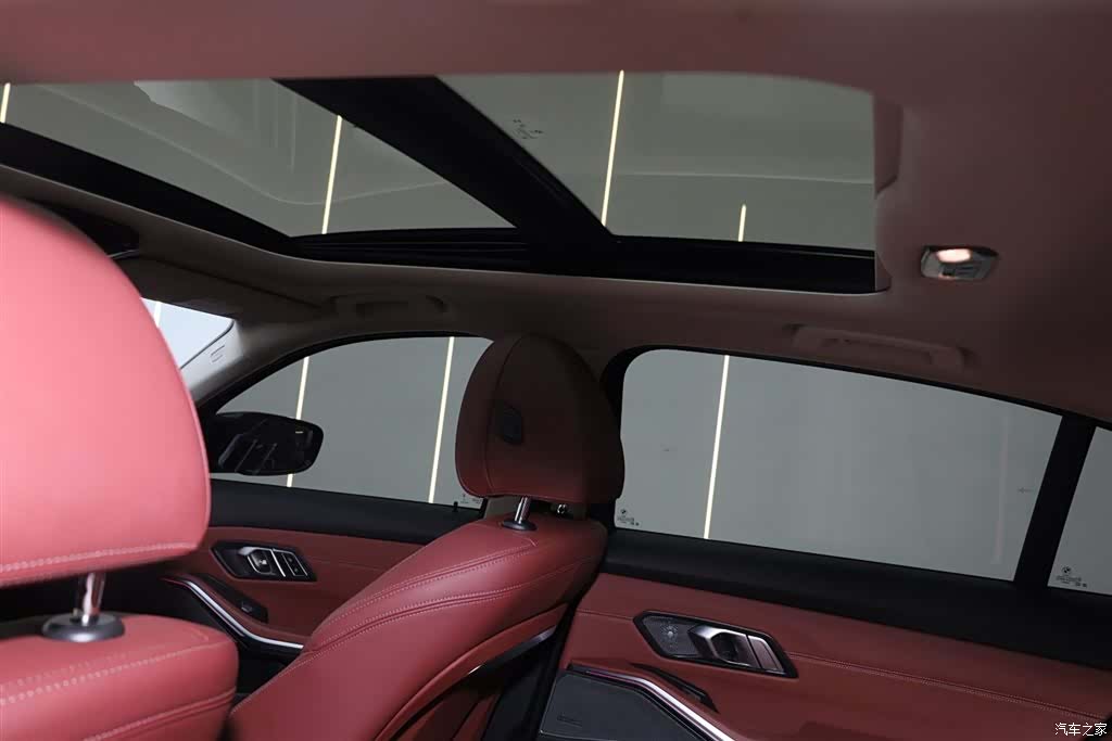BMW 3 Series, 2025 25