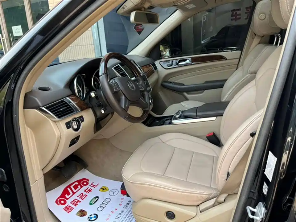 Mercedes-Benz M class