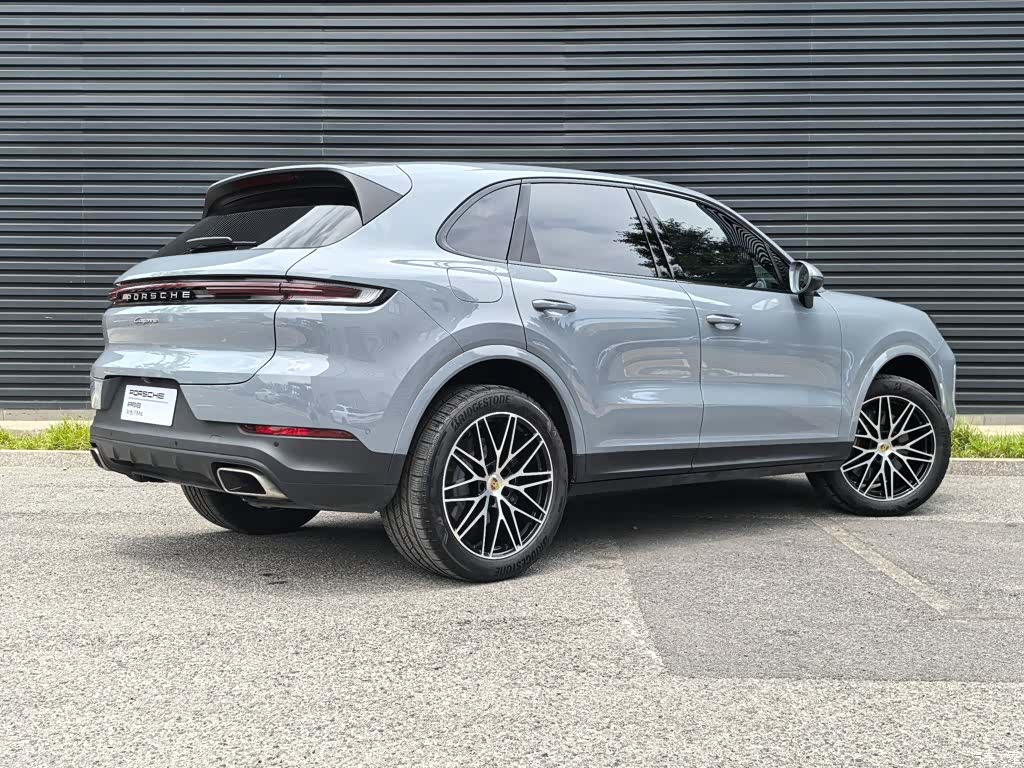 Porsche Cayenne, 2025 3