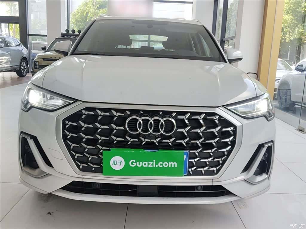 Audi Q3, 2025 3
