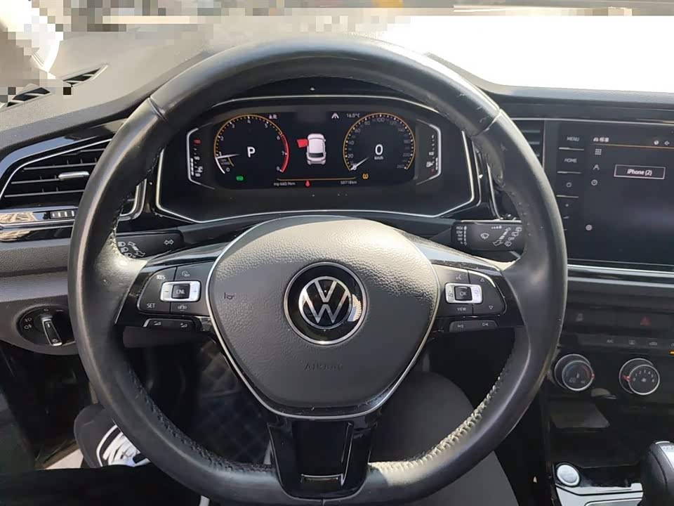Volkswagen T-ROC exploring Songs