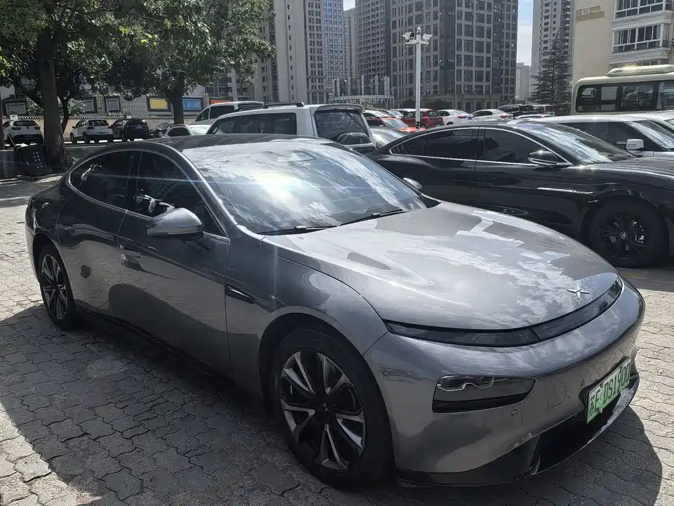 XPENG P7