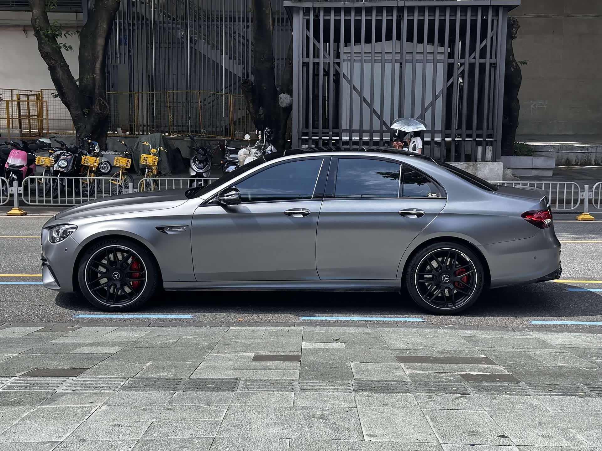 Mercedes-Benz E-Class, 2021 3