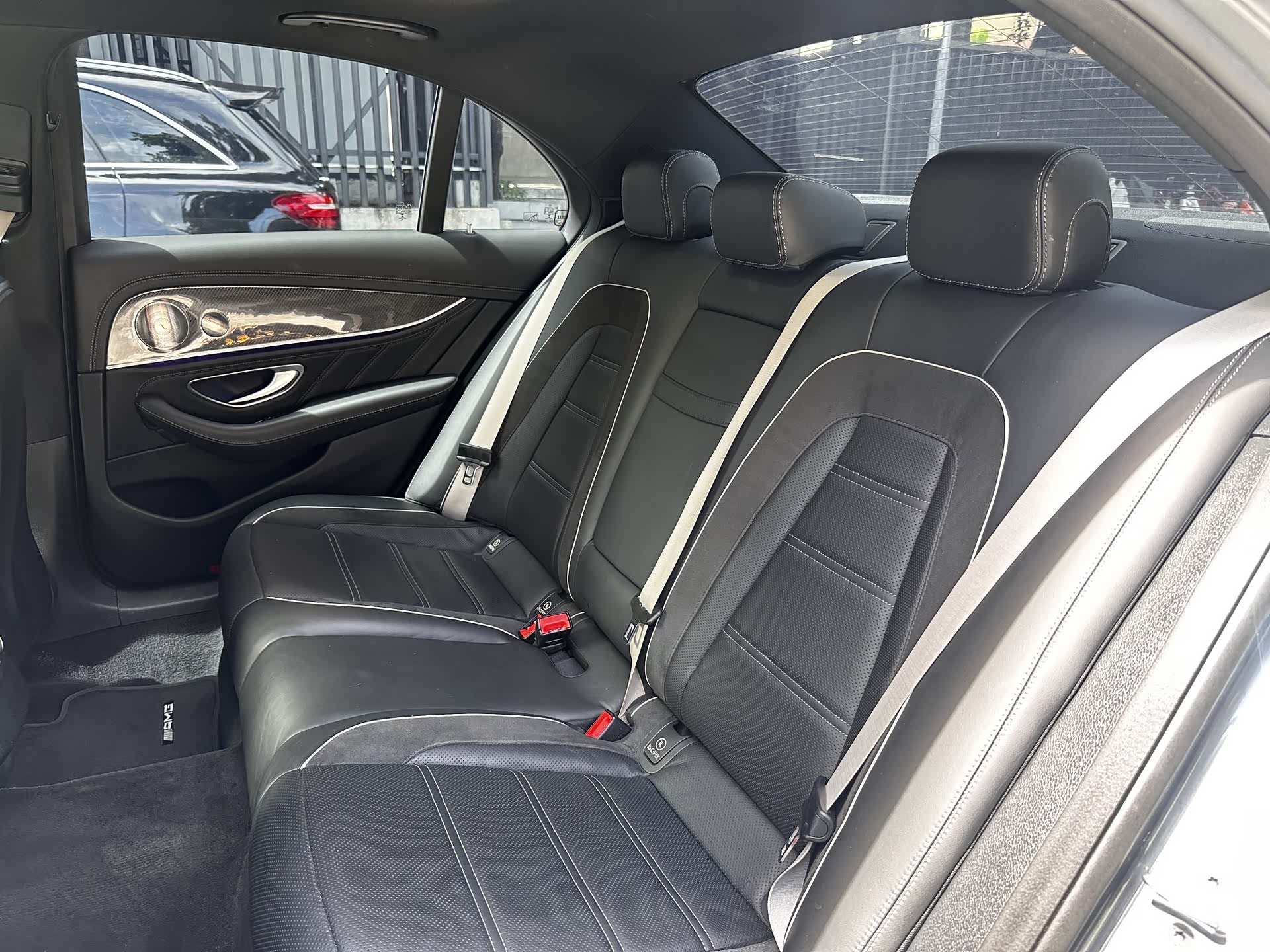 Mercedes-Benz E-Class, 2021 12