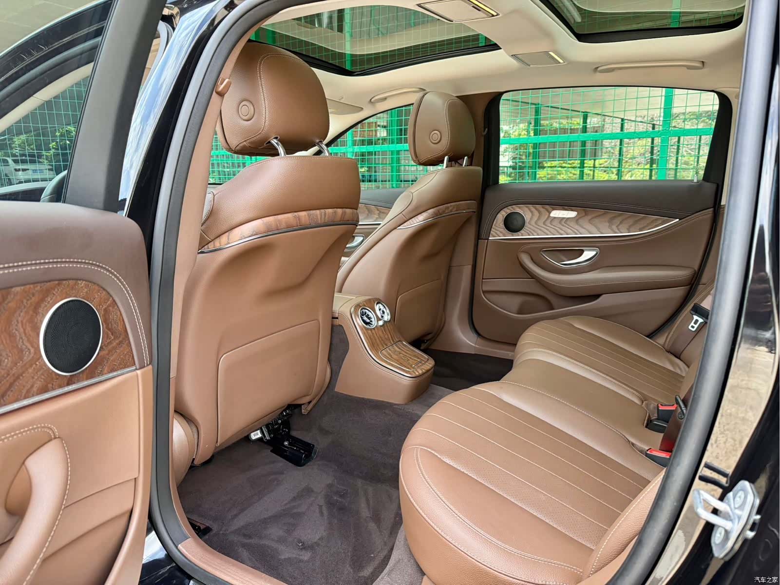 Mercedes-Benz E-Class, 2023 6