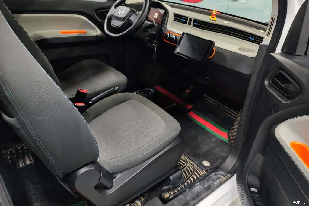 Wuling MINIEV, 2020 8