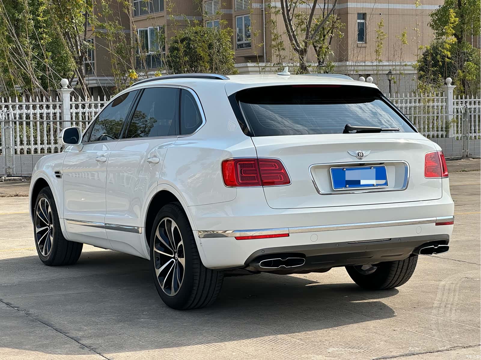 Bentley Bentayga, 2020 7