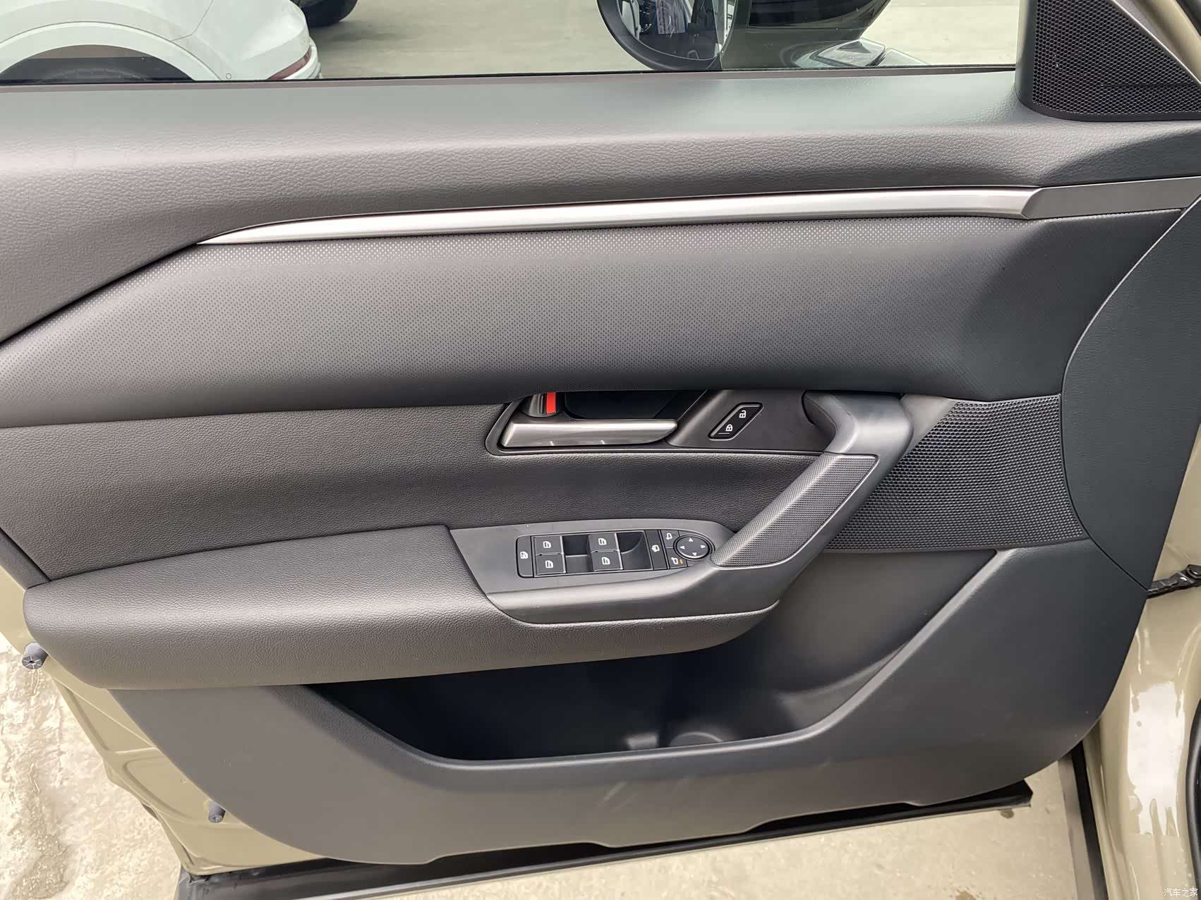 Mazda CX-50, 2023 10