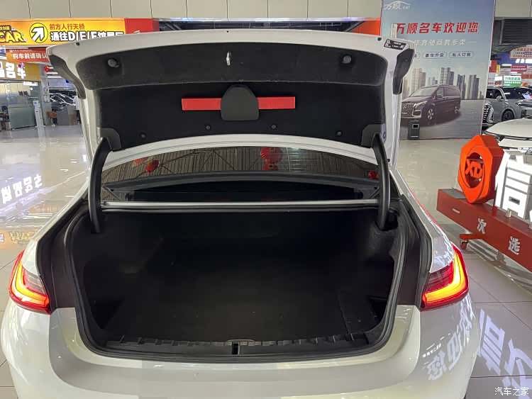 BMW i3, 2023 13