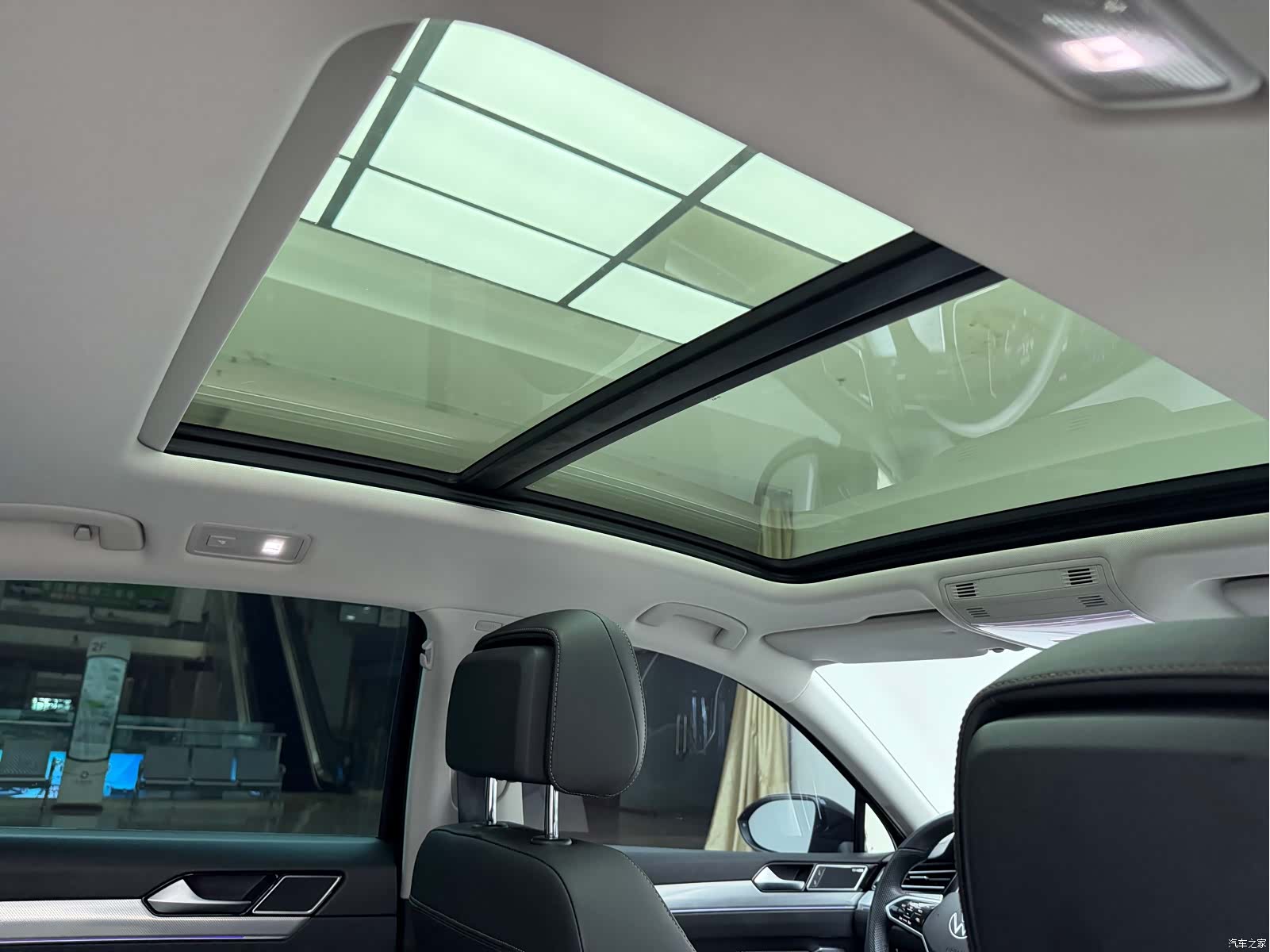 Volkswagen Magotan, 2024 10