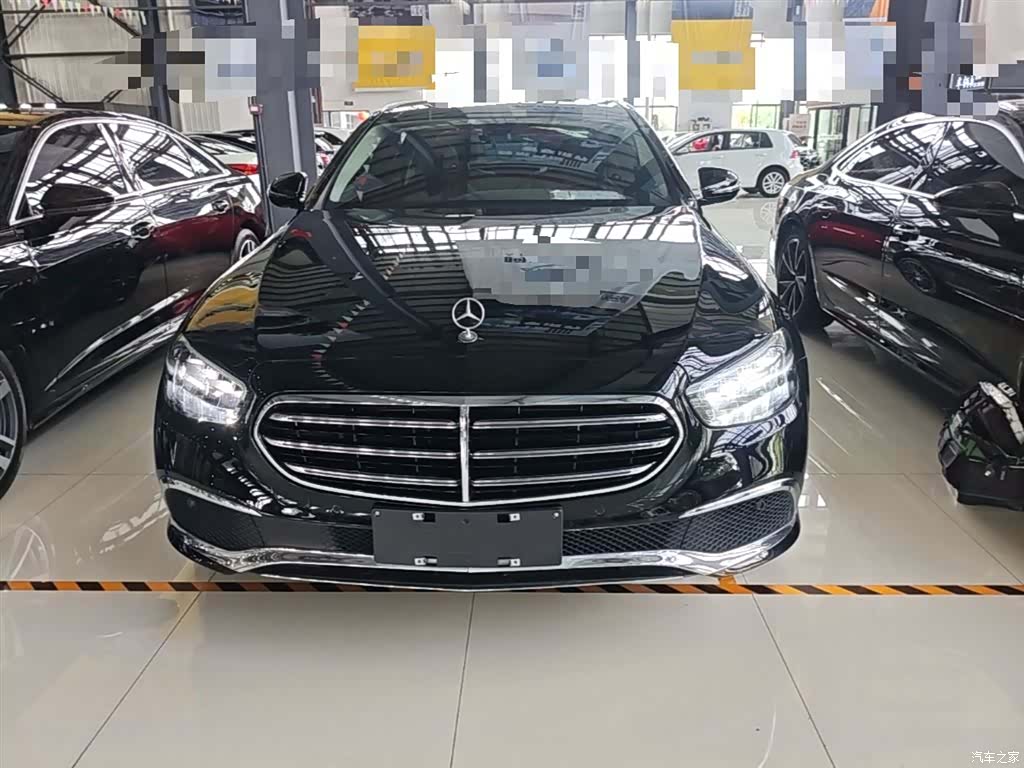Mercedes-Benz E-Class, 2022 3