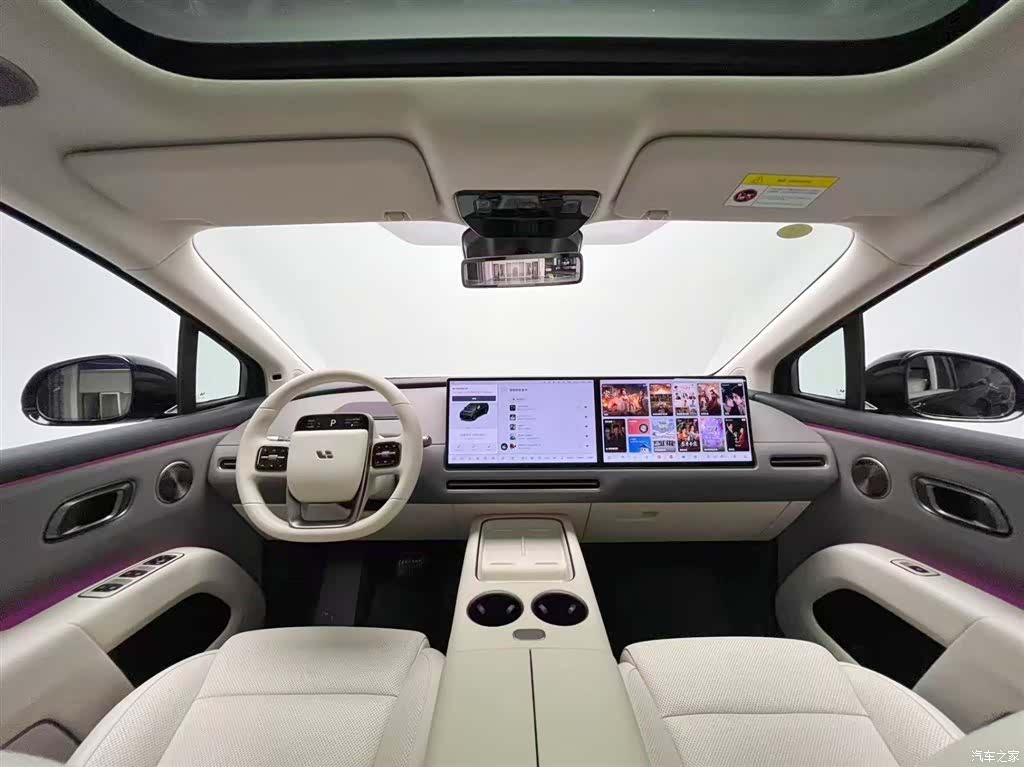 Li Auto i8, 2025 12