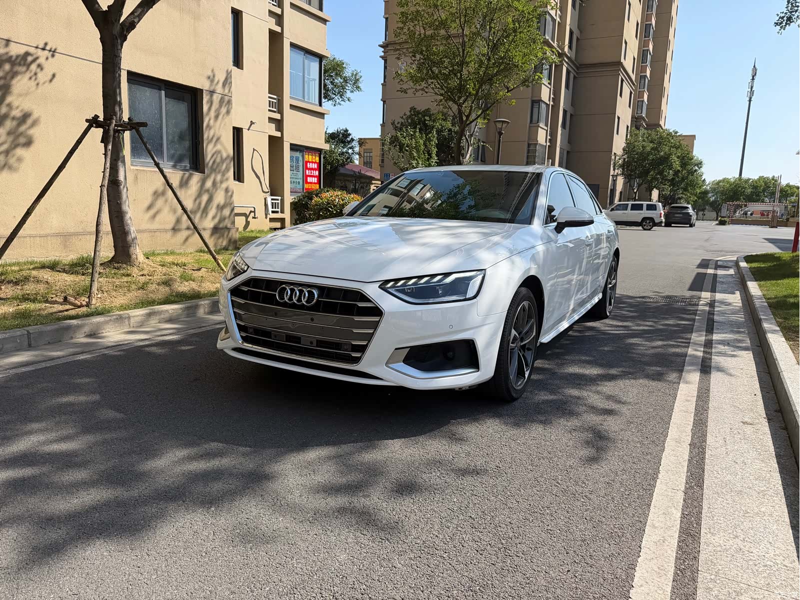 Audi A4L, 2022 1