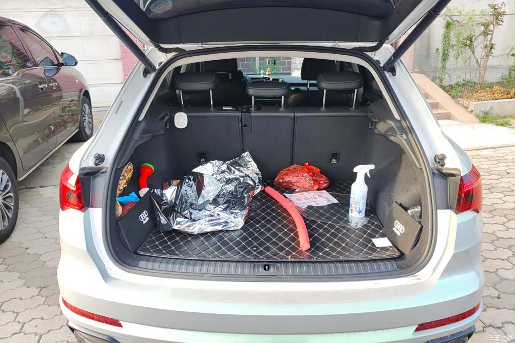 Audi Q3, 2022 4