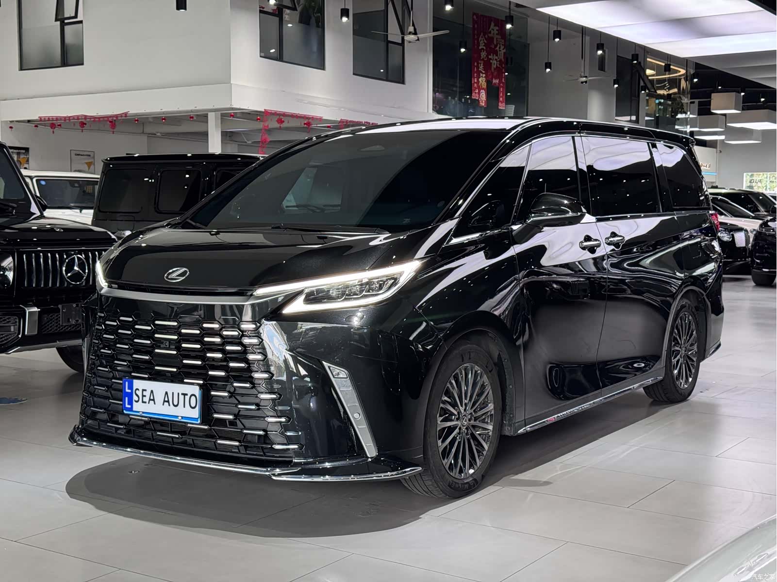 Lexus LM
