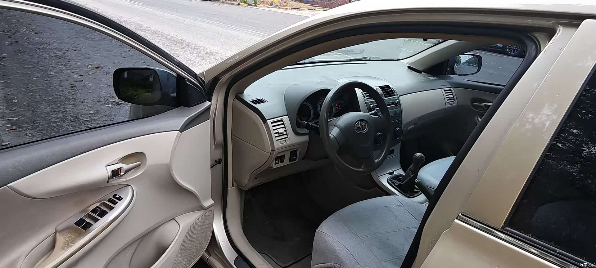 Toyota Corolla, 2010 7
