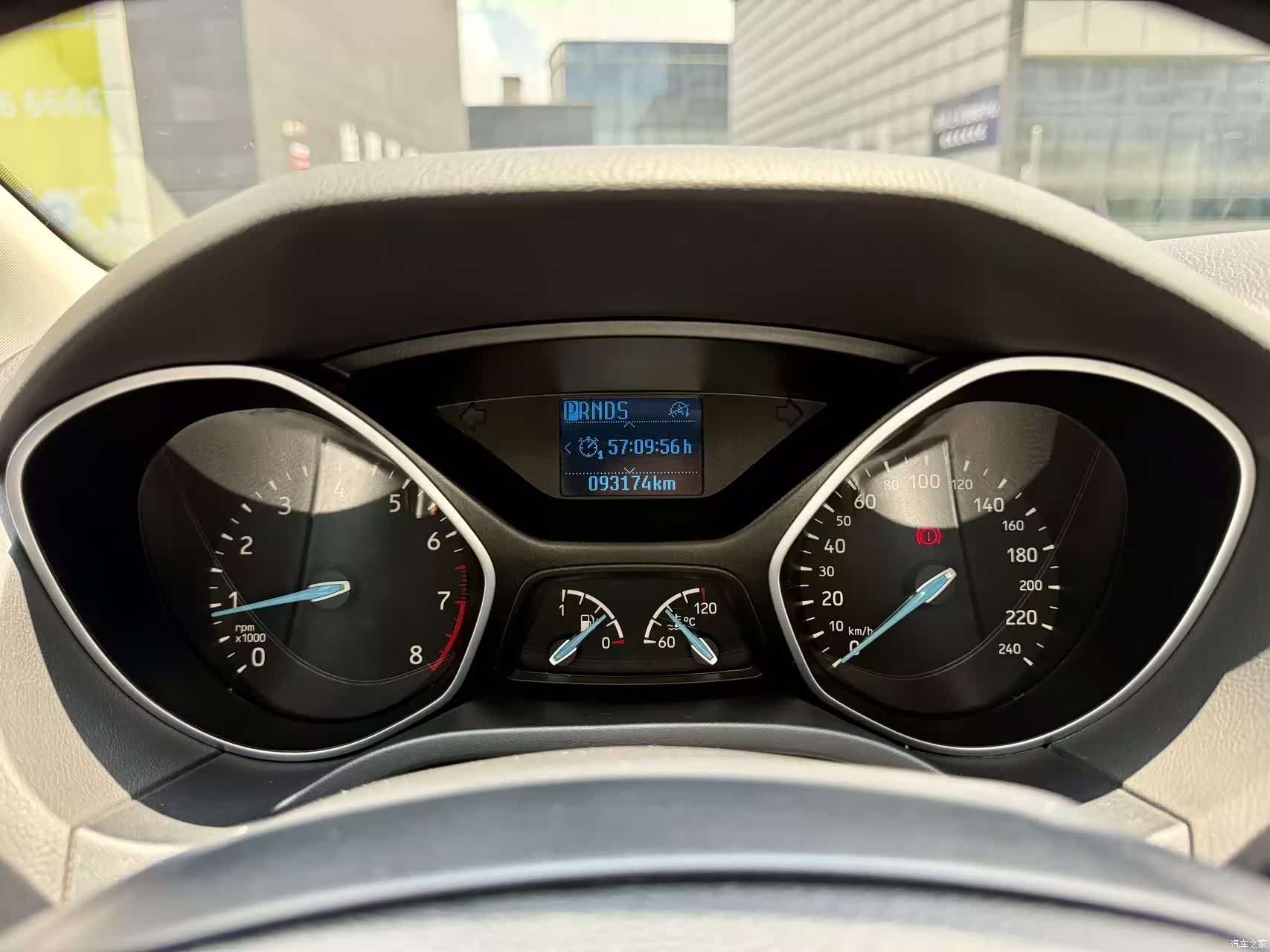 Ford Focus, 2015 12