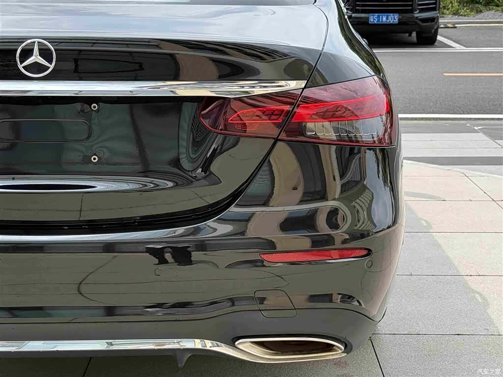 Mercedes-Benz E-Class, 2022 11