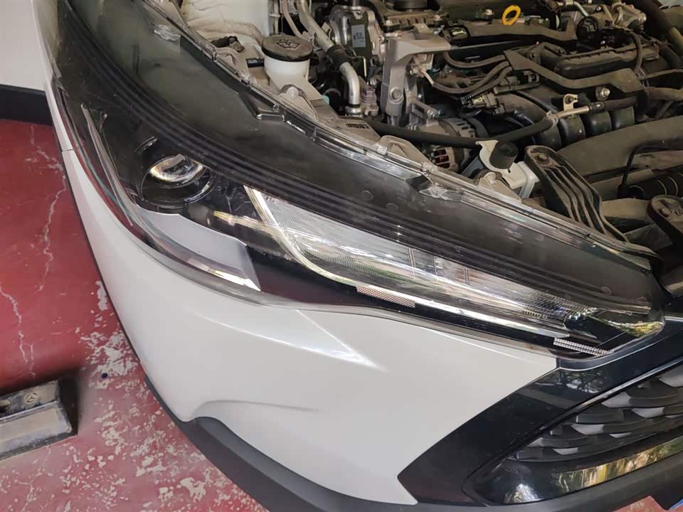 Toyota Corolla Sharp amplifier