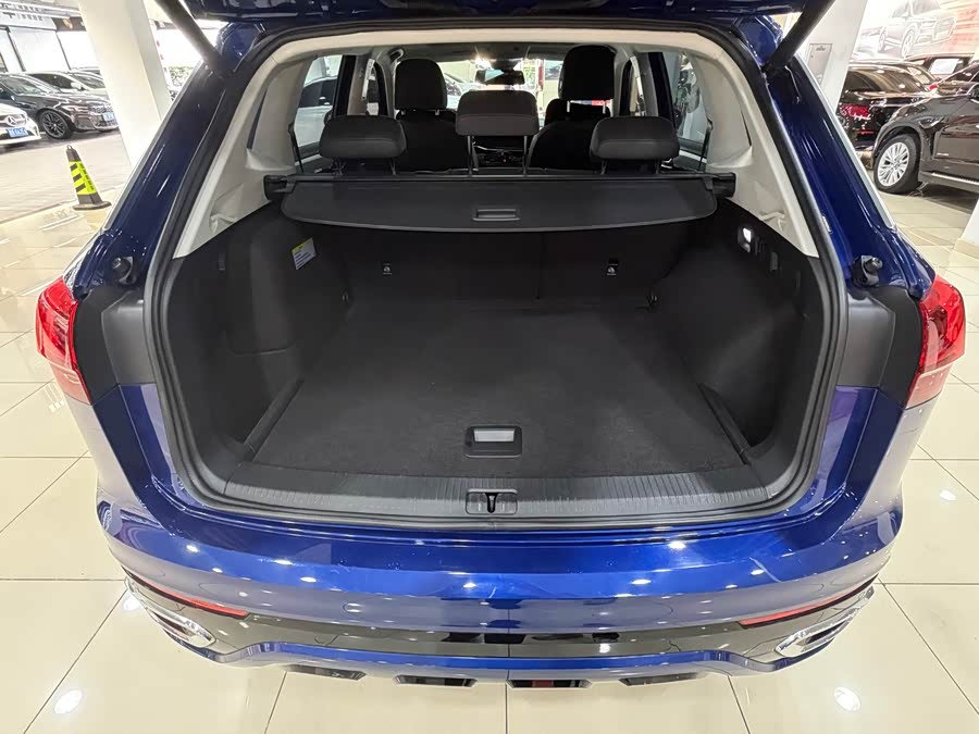 Volkswagen Tayron GTE 2022, фото 9