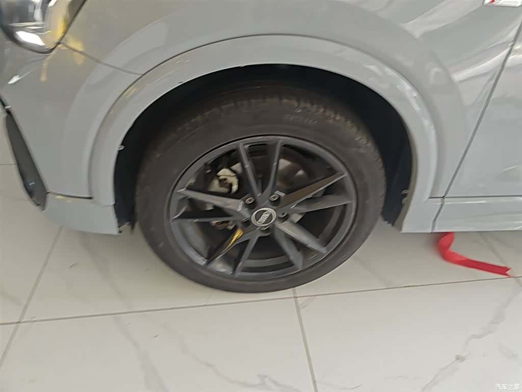Audi Q2L, 2023 23