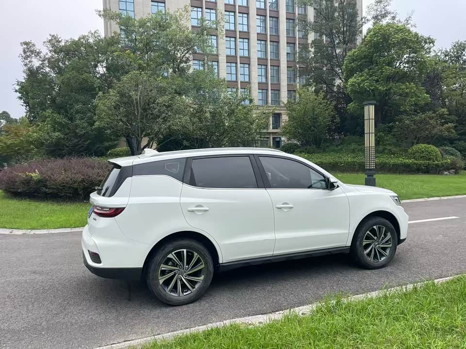 Geely Vision X6