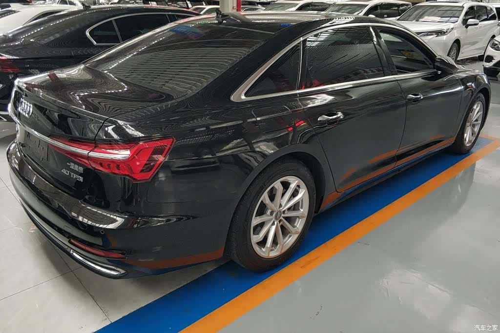 Audi A6L, 2021 3