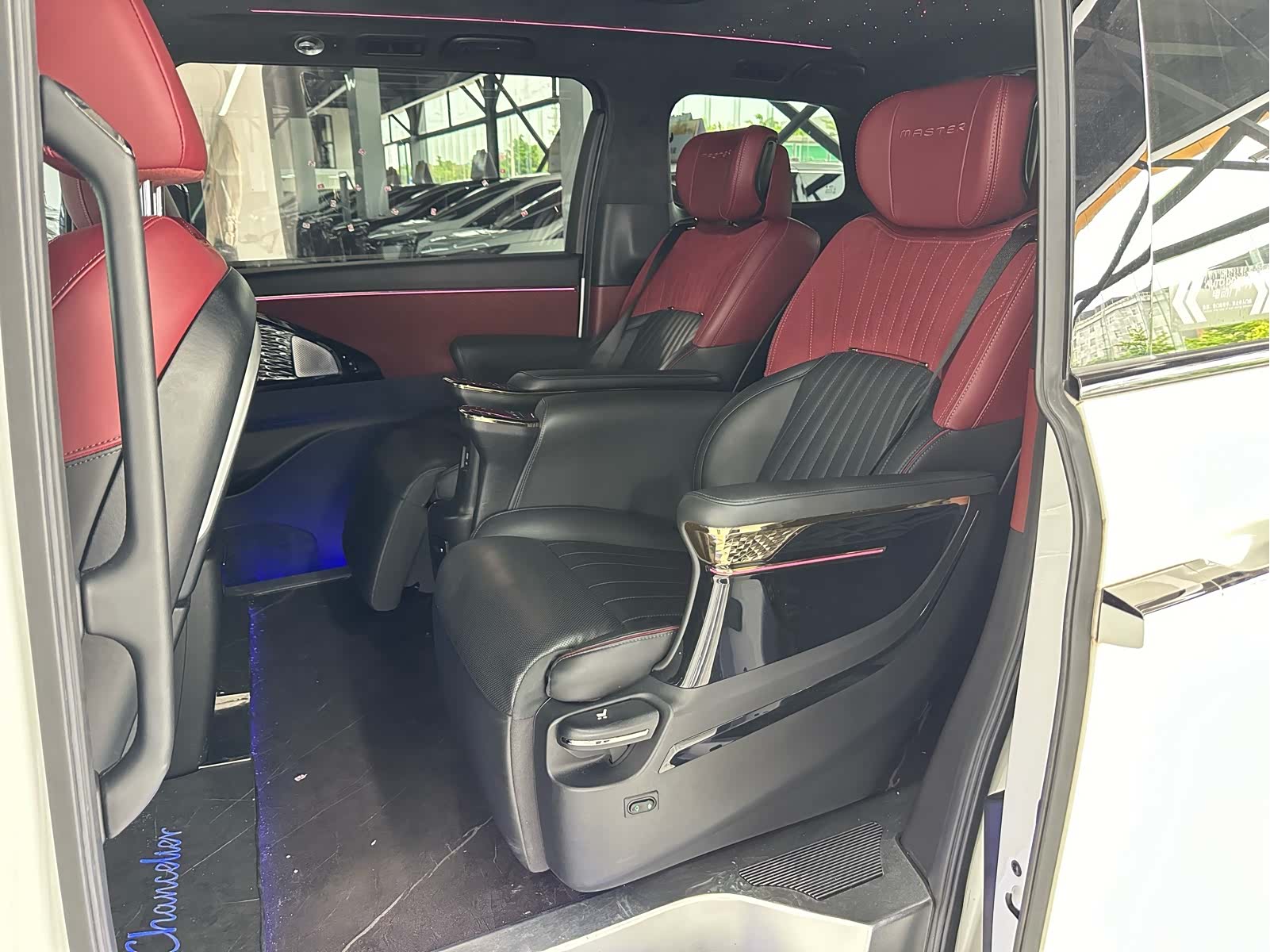 Trumpchi M8, 2023 10
