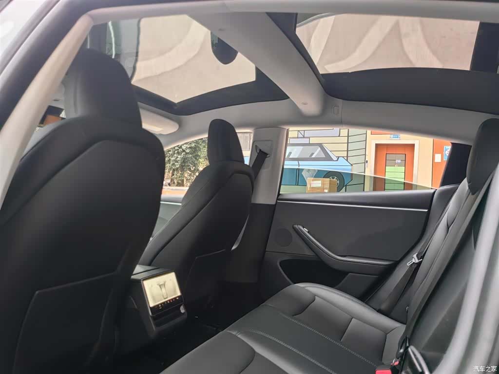 Tesla Model 3, 2024 8