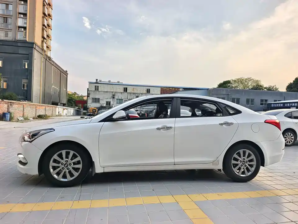 Hyundai Name picture