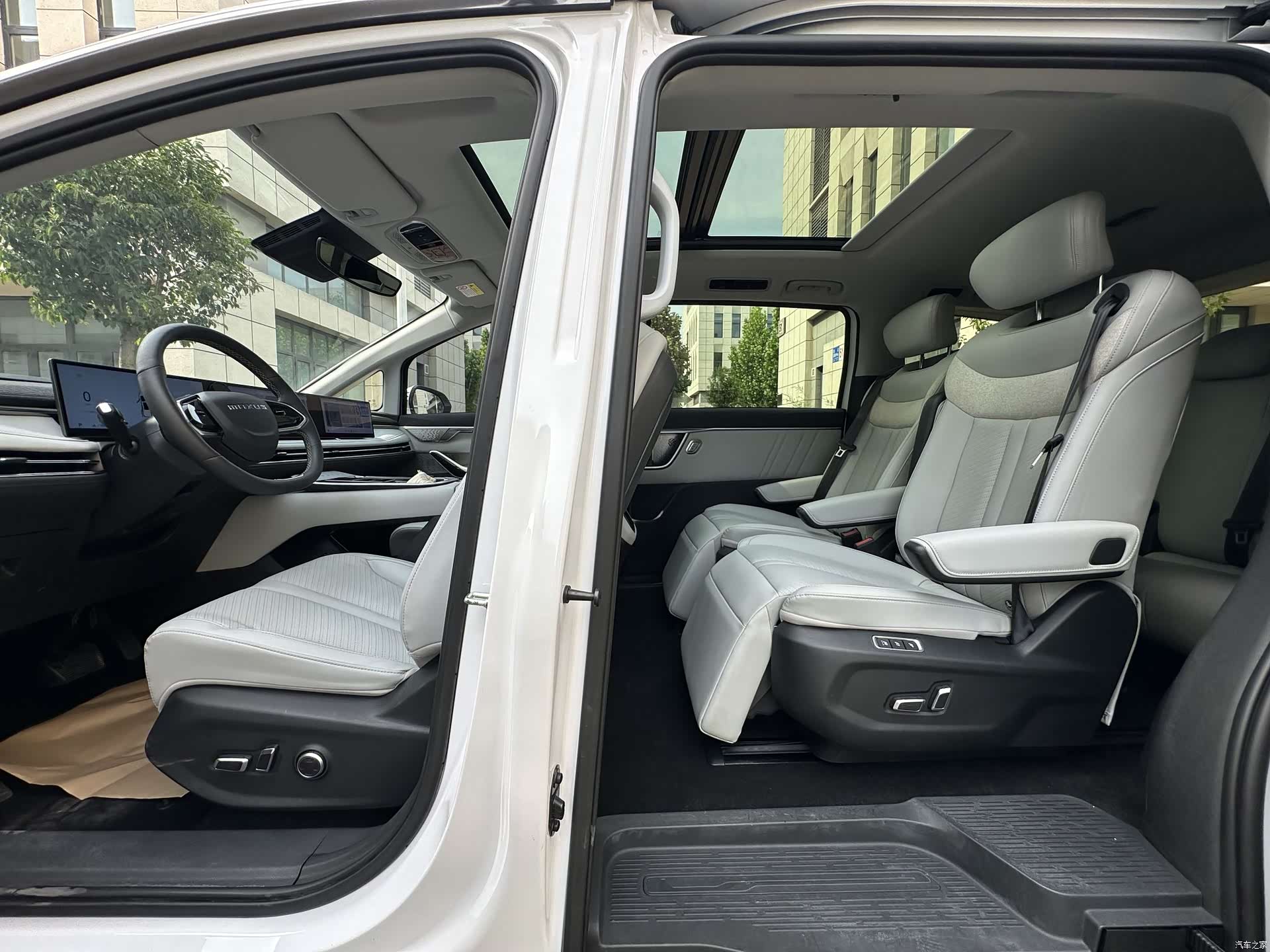 Maxus G70, 2023 16