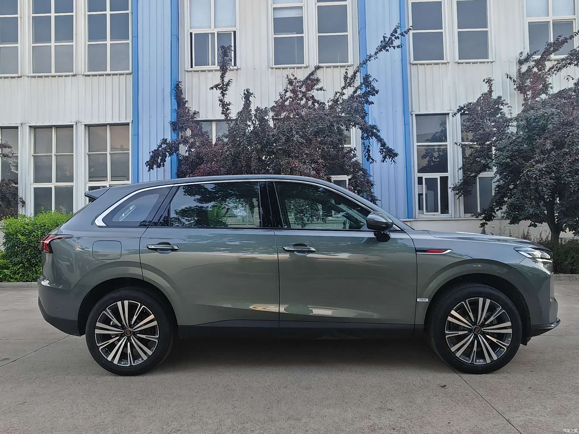 Hongqi HS6, 2026 4