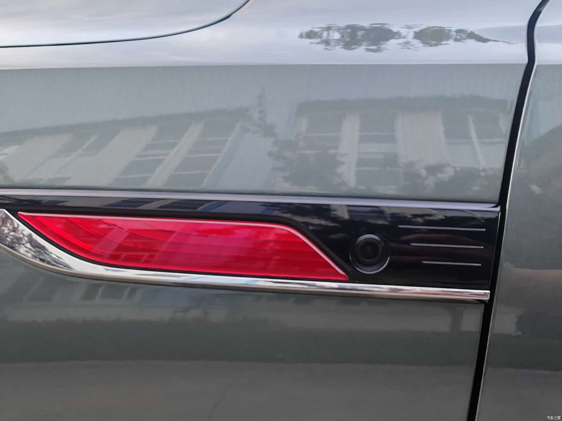 Hongqi HS6, 2026 25