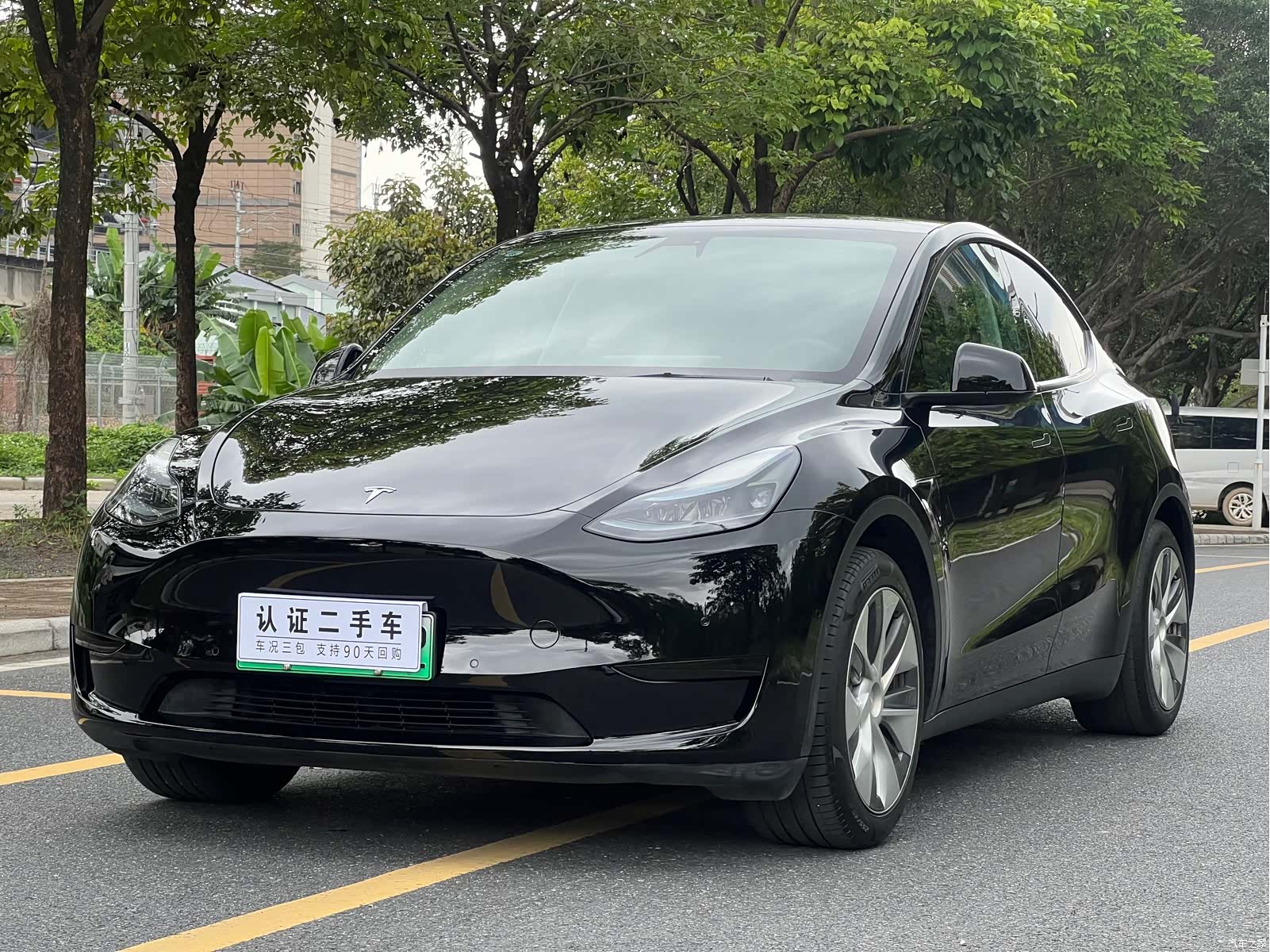 Tesla Model Y, 2023 1