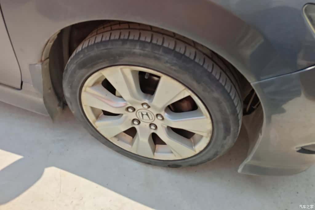 Honda Jade, 2014 6