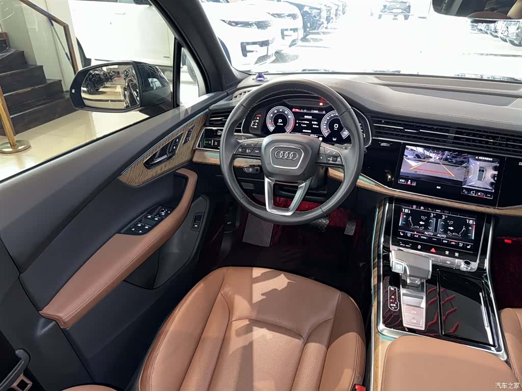 Audi Q7, 2025 21